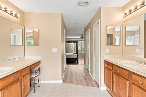 Casa en venta en Tampa, Florida, 4 dormitorios, 238.57 m2 № 2216606 - foto 29