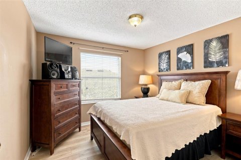 Casa en venta en Tampa, Florida, 4 dormitorios, 238.57 m2 № 2216606 - foto 6