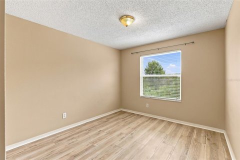 Casa en venta en Tampa, Florida, 4 dormitorios, 238.57 m2 № 2216606 - foto 5