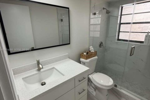 Copropriété à louer à Miami, Floride: 1 chambre, 66.43 m2 № 2036373 - photo 12