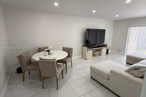 Copropriété à louer à Miami, Floride: 1 chambre, 66.43 m2 № 2036373 - photo 4