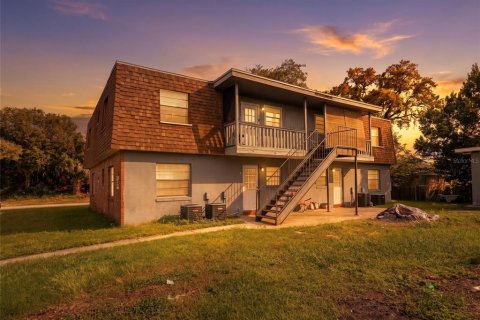 Commercial property in Daytona Beach, Florida 8 bedrooms, 347.27 sq.m. № 2348157