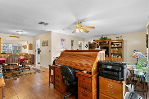 Casa en venta en Pinellas Park, Florida, 2 dormitorios, 161.37 m2 № 1916224 - foto 13