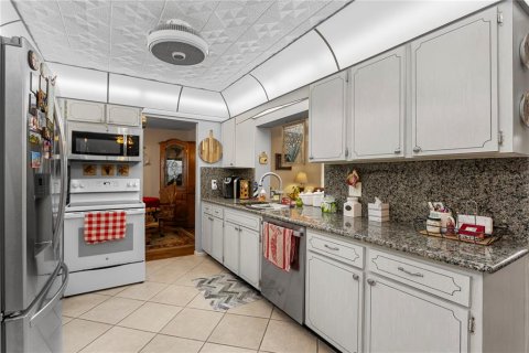 Casa en venta en Pinellas Park, Florida, 2 dormitorios, 161.37 m2 № 1916224 - foto 14