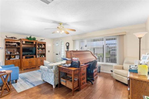 Casa en venta en Pinellas Park, Florida, 2 dormitorios, 161.37 m2 № 1916224 - foto 9