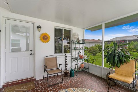 Casa en venta en Pinellas Park, Florida, 2 dormitorios, 161.37 m2 № 1916224 - foto 7