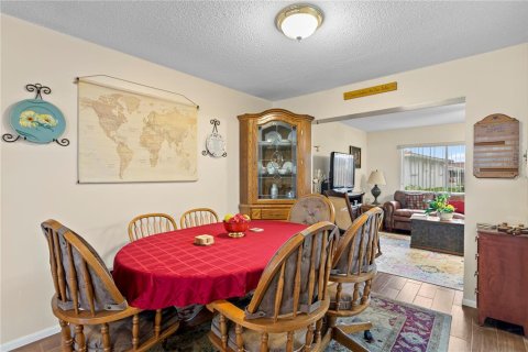 Casa en venta en Pinellas Park, Florida, 2 dormitorios, 161.37 m2 № 1916224 - foto 26