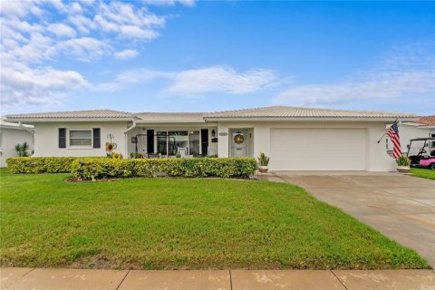 Casa en venta en Pinellas Park, Florida, 2 dormitorios, 161.37 m2 № 1916224 - foto 1