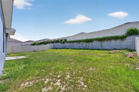 House in Winter Haven, Florida 3 bedrooms, 132.48 sq.m. № 2233308 - photo 26