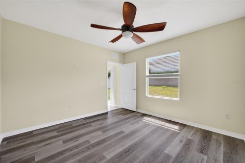 House in Winter Haven, Florida 3 bedrooms, 132.48 sq.m. № 2233308 - photo 19