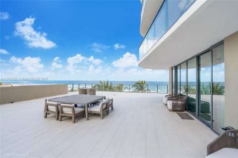 Condo in Pompano Beach, Florida, 3 bedrooms  № 1711128 - photo 3