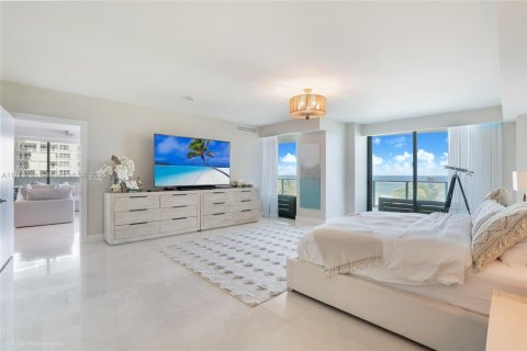 Condo in Pompano Beach, Florida, 3 bedrooms  № 1711128 - photo 20