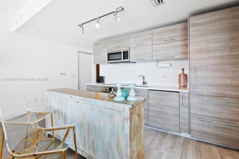 Снять в аренду кондоминиум в Майами, Флорида 1 спальня, 83.43м2, № 1944878 - фото 11