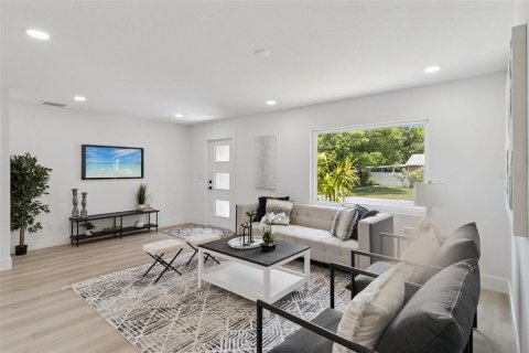 Villa ou maison à vendre à Saint Petersburg, Floride: 3 chambres, 140.1 m2 № 2273041 - photo 4