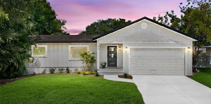 Villa ou maison à Saint Petersburg, Floride 3 chambres, 140.1 m2 № 2273041