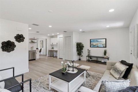 Villa ou maison à vendre à Saint Petersburg, Floride: 3 chambres, 140.1 m2 № 2273041 - photo 5
