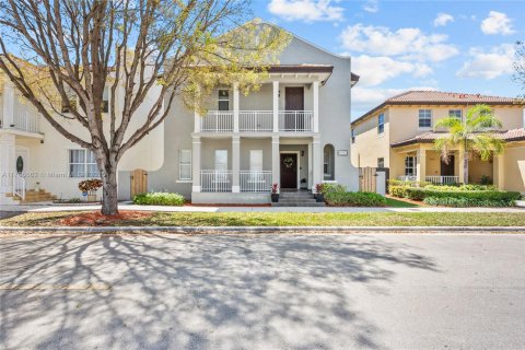 Casa en venta en Homestead, Florida, 4 dormitorios, 212.75 m2 № 1707896 - foto 1