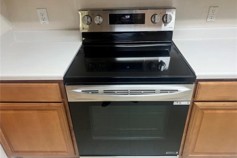 Condo in Tampa, Florida, 2 bedrooms  № 2224856 - photo 20