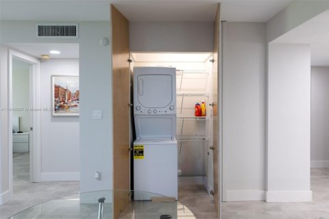 Condominio en venta en Weston, Florida, 2 dormitorios, 120.03 m2 № 1871365 - foto 8