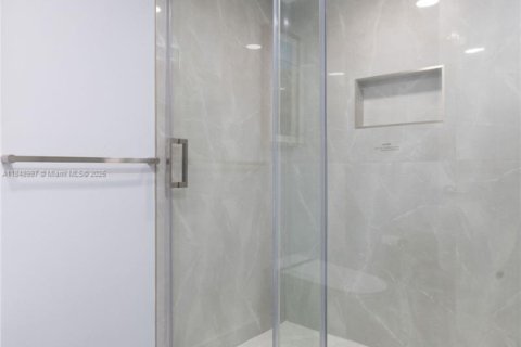 Condominio en venta en Weston, Florida, 2 dormitorios, 120.03 m2 № 1871365 - foto 14