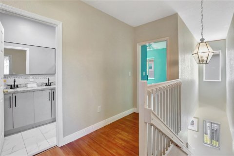 Villa ou maison à vendre à Pembroke Pines, Floride: 4 chambres, 194.35 m2 № 1922206 - photo 29