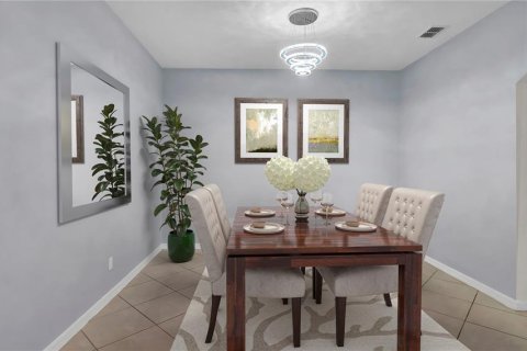 Townhouse in Ocoee, Florida 3 bedrooms, 177.72 sq.m. № 1636888 - photo 8