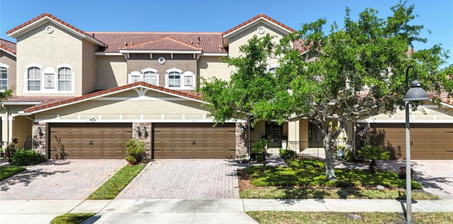 Townhouse in Ocoee, Florida 3 bedrooms, 177.72 sq.m. № 1636888