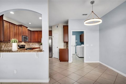 Townhouse in Ocoee, Florida 3 bedrooms, 177.72 sq.m. № 1636888 - photo 15