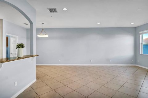 Townhouse in Ocoee, Florida 3 bedrooms, 177.72 sq.m. № 1636888 - photo 11