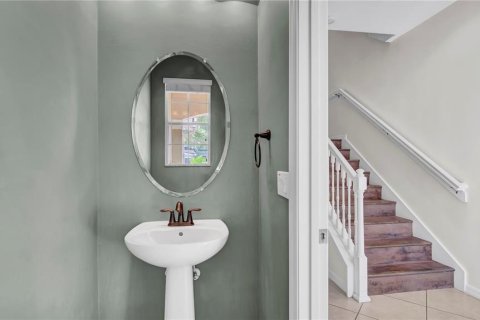 Townhouse in Ocoee, Florida 3 bedrooms, 177.72 sq.m. № 1636888 - photo 6