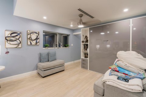 Купить виллу или дом в Помпано-Бич, Флорида 9 комнат, 237.55м2, № 2173849 - фото 22