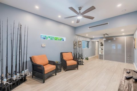 Купить виллу или дом в Помпано-Бич, Флорида 9 комнат, 237.55м2, № 2173849 - фото 23