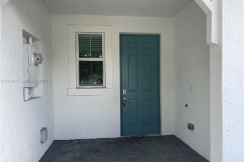 Adosado en alquiler en Deerfield Beach, Florida, 3 dormitorios, 166.02 m2 № 1998848 - foto 2