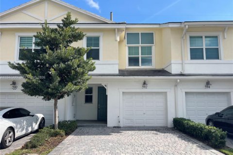 Adosado en Deerfield Beach, Florida 3 dormitorios, 166.02 m2 № 1998848