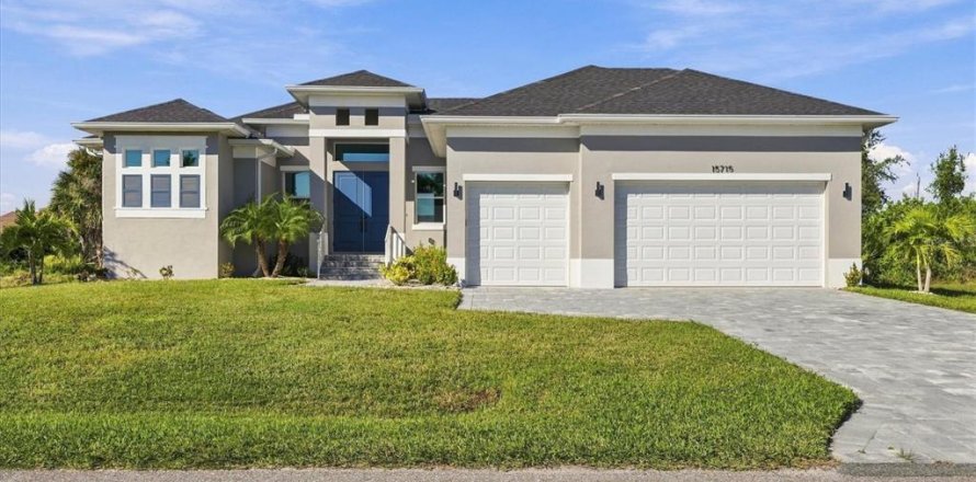 Casa en Port Charlotte, Florida 3 dormitorios, 182.18 m2 № 2431792