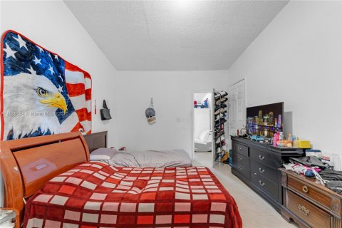 Villa ou maison à vendre à Miami, Floride: 3 chambres, 142.98 m2 № 1941641 - photo 26