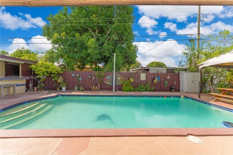 Villa ou maison à vendre à Miami, Floride: 3 chambres, 142.98 m2 № 1941641 - photo 19