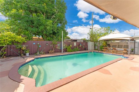 Villa ou maison à vendre à Miami, Floride: 3 chambres, 142.98 m2 № 1941641 - photo 20