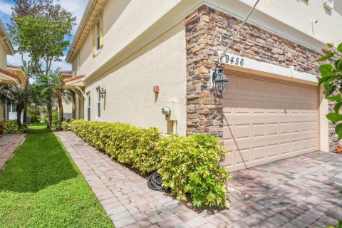 Touwnhouse à vendre à Stuart, Floride: 3 chambres, 148.83 m2 № 2191773 - photo 4