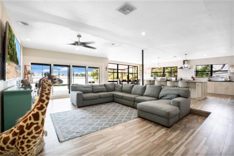 Villa ou maison à vendre à Orlando, Floride: 4 chambres, 214.6 m2 № 2423990 - photo 18
