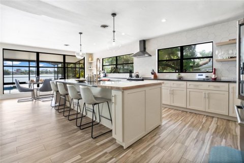 Villa ou maison à vendre à Orlando, Floride: 4 chambres, 214.6 m2 № 2423990 - photo 11