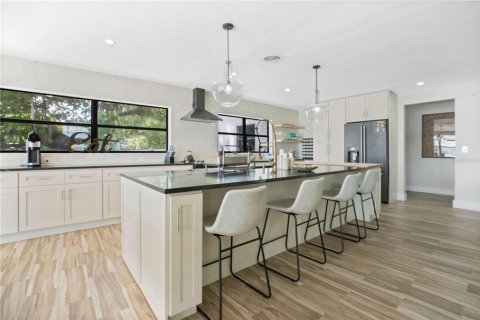 Villa ou maison à vendre à Orlando, Floride: 4 chambres, 214.6 m2 № 2423990 - photo 13