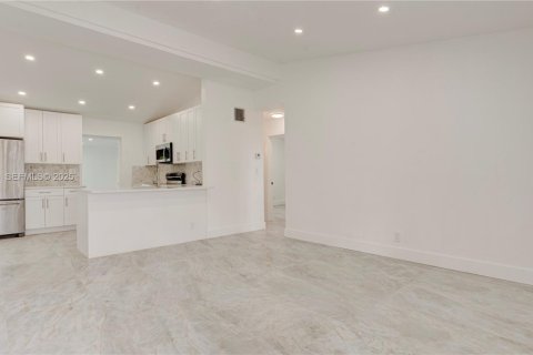 Villa ou maison à vendre à Fort Lauderdale, Floride: 3 chambres, 113.15 m2 № 1984393 - photo 10