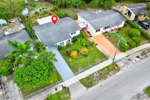 Villa ou maison à vendre à Fort Lauderdale, Floride: 3 chambres, 113.15 m2 № 1984393 - photo 3