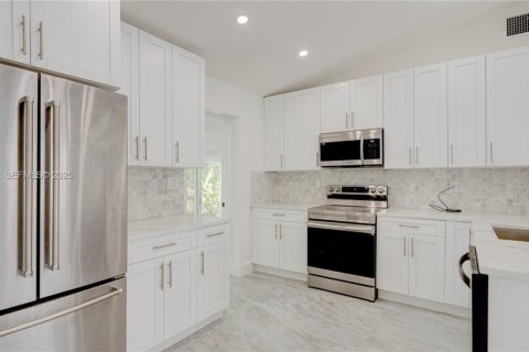 Villa ou maison à vendre à Fort Lauderdale, Floride: 3 chambres, 113.15 m2 № 1984393 - photo 15