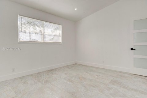 Villa ou maison à vendre à Fort Lauderdale, Floride: 3 chambres, 113.15 m2 № 1984393 - photo 29