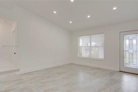 Villa ou maison à vendre à Fort Lauderdale, Floride: 3 chambres, 113.15 m2 № 1984393 - photo 13