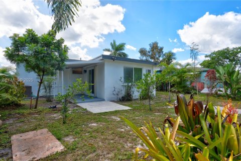 Villa ou maison à vendre à Fort Lauderdale, Floride: 3 chambres, 113.15 m2 № 1984393 - photo 9