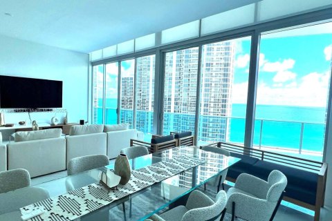 Apartment in Sunny Isles Beach, Florida 2 bedrooms, 210.05 sq.m. № 1968817 - photo 4