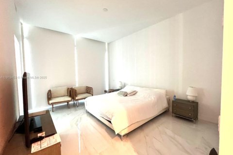 Apartment in Sunny Isles Beach, Florida 2 bedrooms, 210.05 sq.m. № 1968817 - photo 16